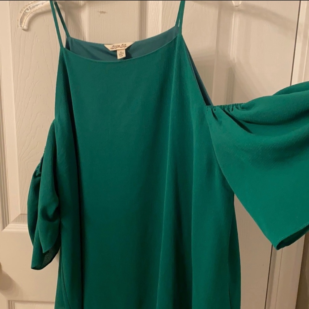 Forever 21 cold shoulder top